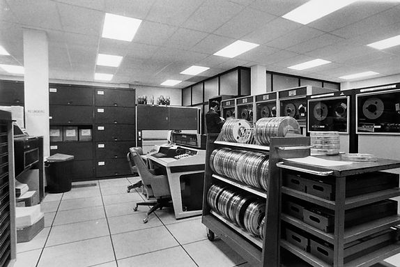 A black and white image of an early mainframe computer system.
